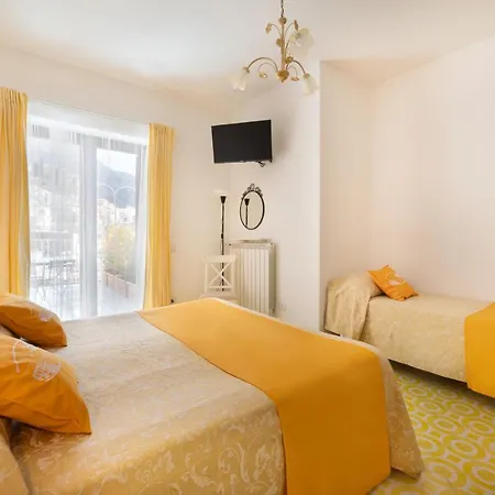 לינה וארוחת בוקר Florida
