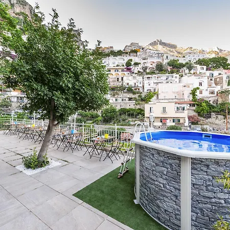 Alojamento de Acomodação e Pequeno-almoço Florida 4*