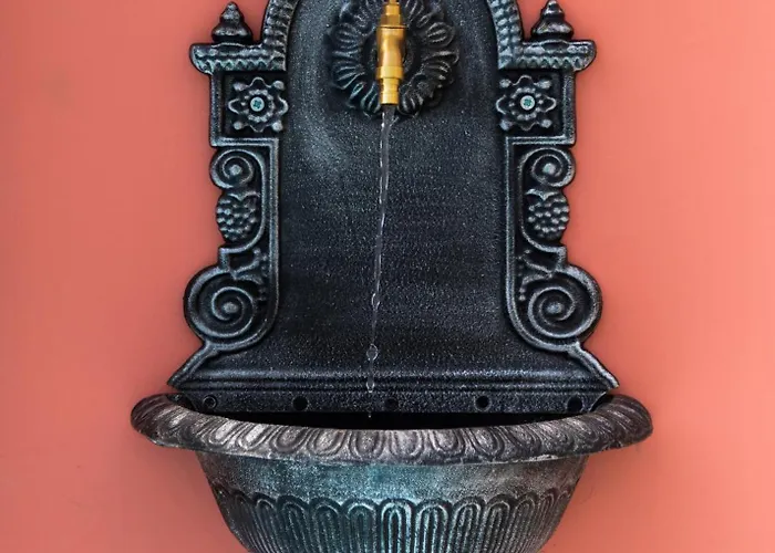 Oda ve Kahvaltı Florida 4*