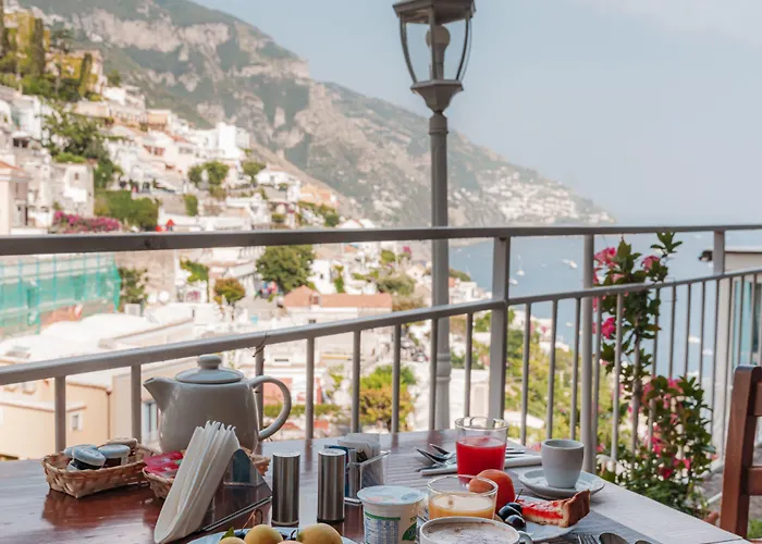 Oda ve Kahvaltı Florida 4*